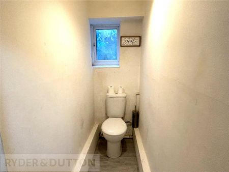 2 bedroom terraced house to rent - Photo 4