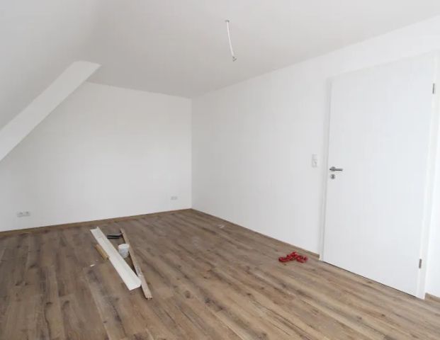 Charmante 3-Zimmer-Dachgeschosswohnung in Kassel-Harleshausen - Photo 1