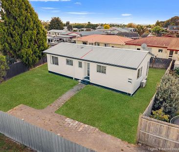 Charm & Comfort in Nawton! - Photo 2
