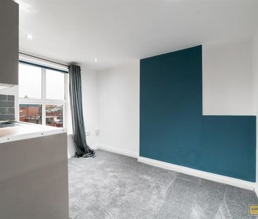 Part Self-Contained Bedsit, Redearth Rd , Darwen - Photo 3