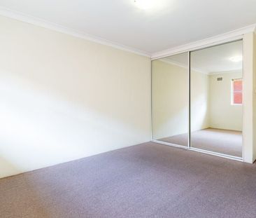 Top Floor Two Bedroom Apartment in Desirable Dulwich Hill Location - Photo 6