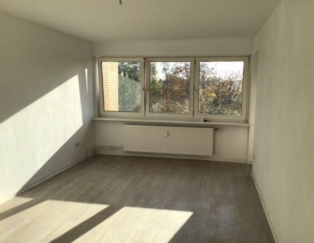 Moderne Wohnung mit Balkon, kurzfristig verfügbar. - Photo 1