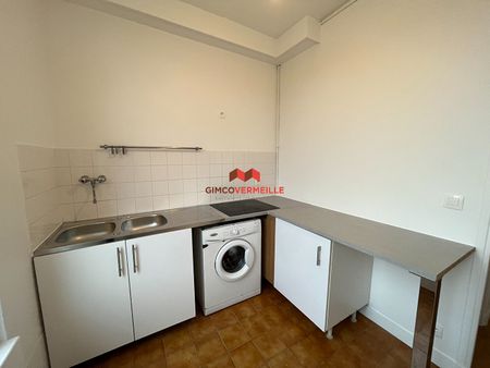 Location Appartement 2 pièces 46m² - Photo 3