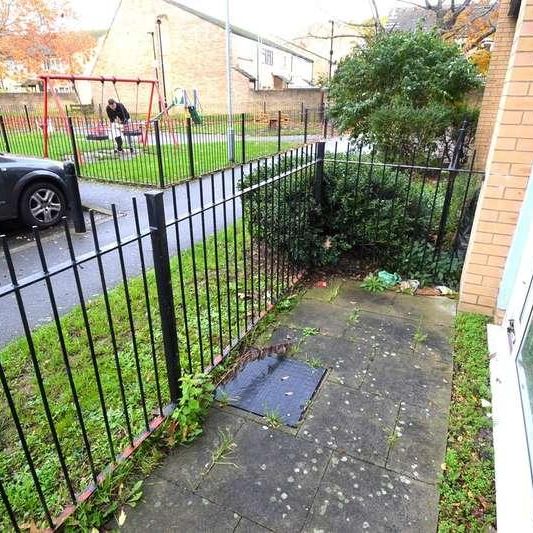 Wooldridge Close, Feltham, TW14 - Photo 1