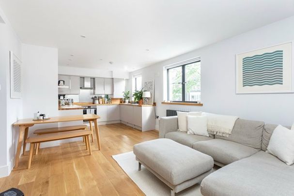 1 Bed Flat, Tiffany Court, SE22 - Photo 1