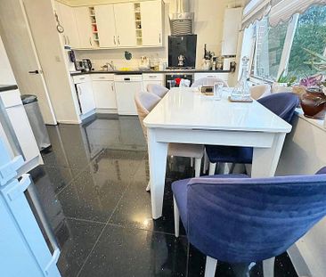 1 bedroom in a flat share to rent - Photo 4