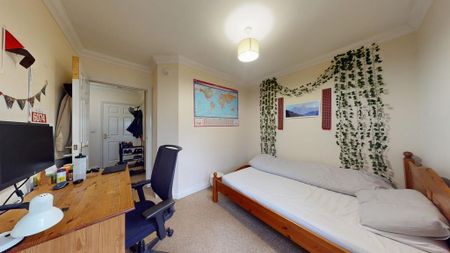 3 bedroom apartment to rent - Photo 5