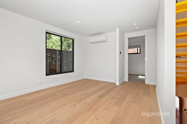 5 Yirram Lane, Richmond VIC 3121 - House For Rent | Domain - Photo 1