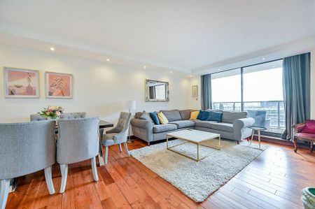 3 bedroom flat to rent - Photo 2