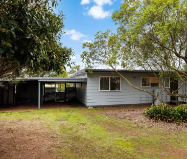 Charming Coastal Retreat - Photo 5