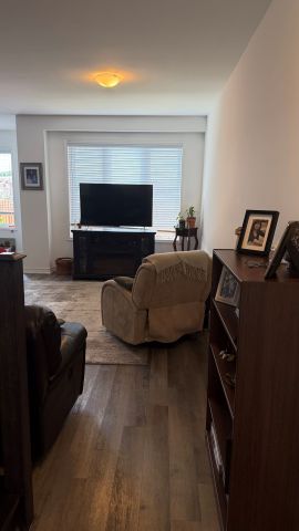 For Lease - 74 Forestwalk Street, Kitchener, Ontario - Photo 4