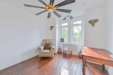 5 bedroom end of terrace house to rent - Photo 4