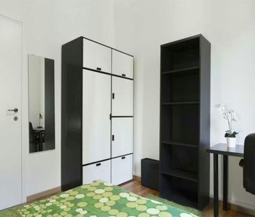 Viale Abruzzi, Milan, Lombardy 20131 - Photo 5