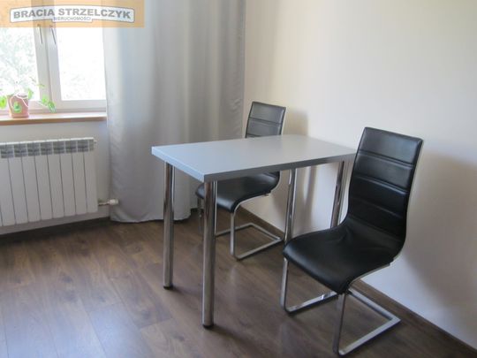 Pokój z kuchnią, atrakcyjna cena, metro, tramwaj - Zdjęcie 1