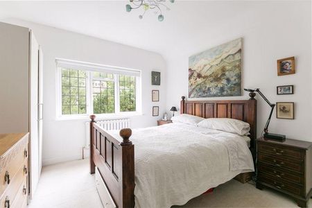 4 bedroom detached house to rent - Photo 4