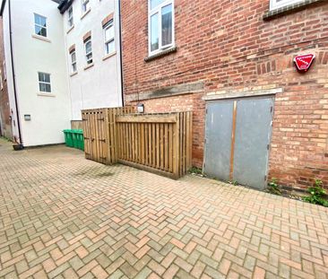 Main Street, Bulwell, Nottinghamshire, NG6 - Photo 1