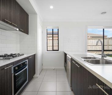 17 Banff Road, Winter Valley - Photo 4