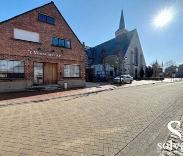 Mooie gezinswoning, rustig gelegen met drie slaapkamers - Photo 2