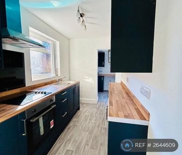 3 bedroom terraced house to rent - Photo 6