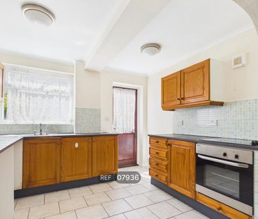 2 bedroom terraced house to rent - Photo 5