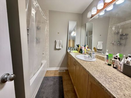 For Lease - 300 TOURMALINE Crescent, Barrhaven, Ontario - Photo 5