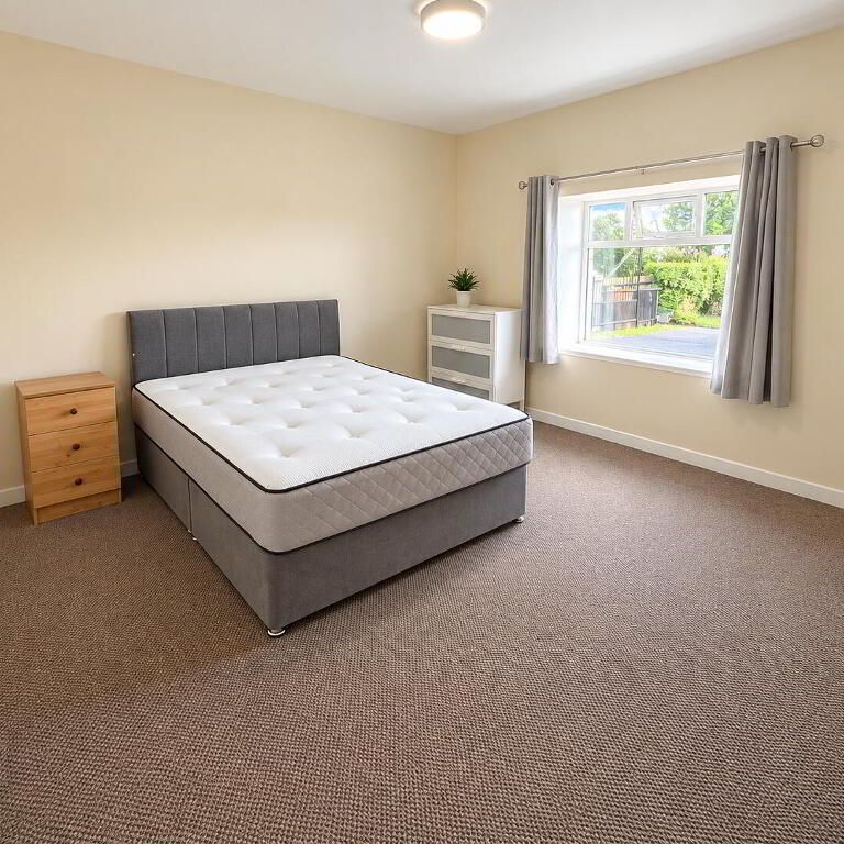 Room 4, 9 Ivy Hill, Derriaghy, Lisburn, BT28 3SL - Photo 1