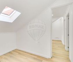 Apartment 2 bedrooms Renovated Santa Catarina Lisboa for rent - kit... - Photo 2