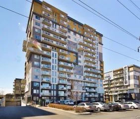 1 room apartment of 87m² in Laval - Photo 2