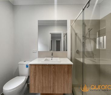 19 Silverstar Street, Pakenham VIC 3810 - House For Rent | Domain - Photo 1