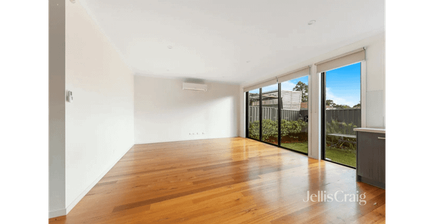 Superb 4 bedroom town home living in Heidelberg! - Photo 1