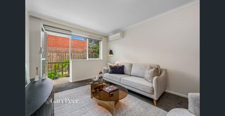 Ground floor apartment living - Photo 2