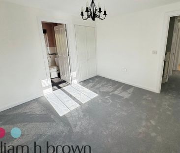 Lie Field Close - Photo 5