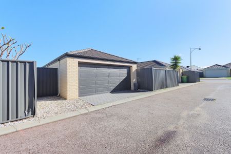 Charming Home in Baldivis - Photo 4