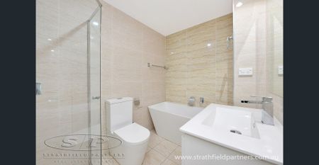 Luxury 4 Bedroom Apartment - Photo 5