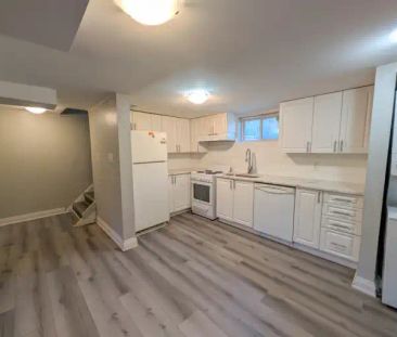 21 Brisbane Glen - 2 | 21 Brisbane Glen -, St. Catharines - Photo 1
