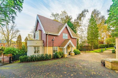 3 bedroom detached house to rent - Photo 2