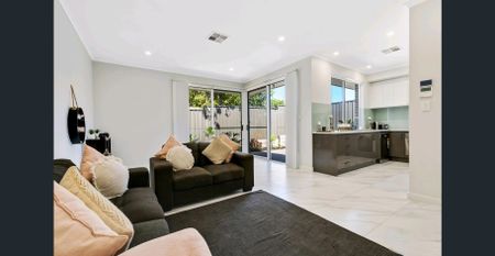 Sleek and Modern Home - Photo 3