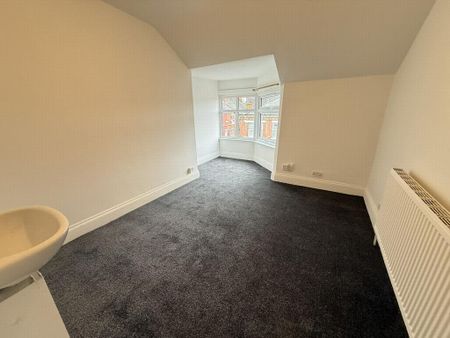 7 bedroom townhouse to rent - Photo 3