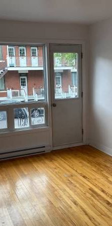 Apartment in Montreal near University of Montreal to Rent (Montreal) - Photo 1