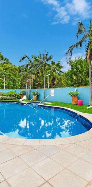 North Facing Courtyard - Photo 2