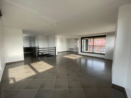 Location Appartement 4 pièces 111m² DUNKERQUE 59140 - Photo 2