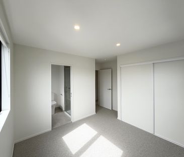 527 Hereford Street, Linwood - Photo 4