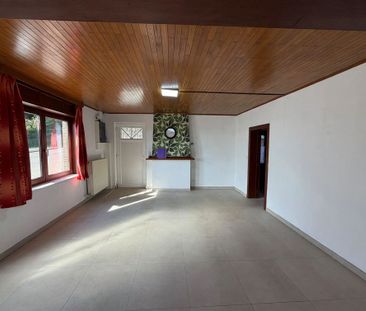 Spacieuse maison de 3 chambres rénovée avec cour et jardin - Foto 2