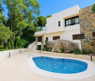 Alquiler de casa o chalet independiente en Cerrado de Calderón - Ha... - Photo 2