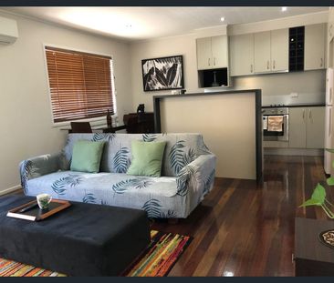 Private One Bedroom Unit Close to Everything - Photo 3