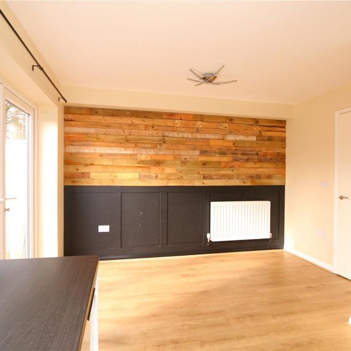 4 bedroom terraced house to rent - Photo 1