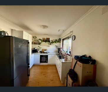 1/147 Raglan Street, Preston, Vic 3072 - Photo 3