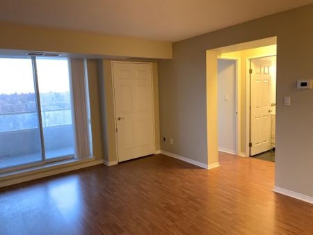 For Lease - 18 Hillcrest Avenue Unit# 904, Toronto, Ontario - Photo 2