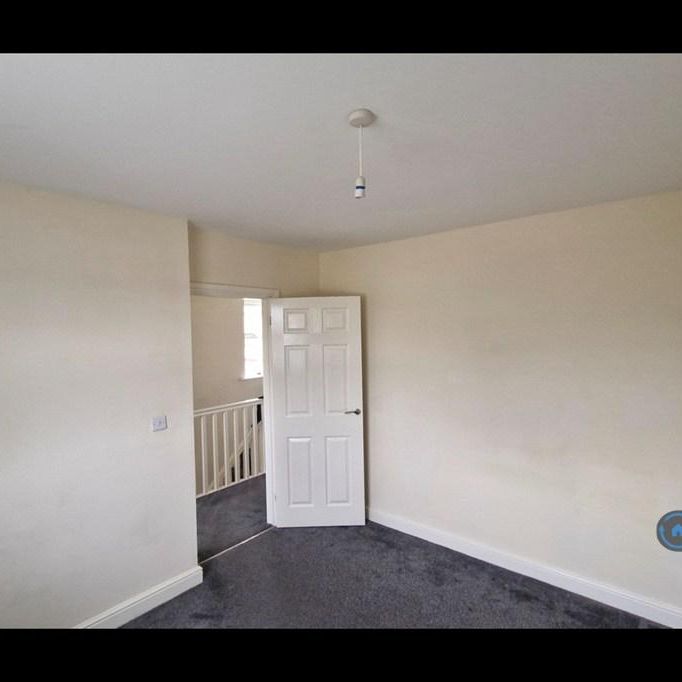 2 bedroom end of terrace house to rent - Photo 1