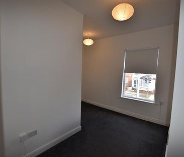 2 Bedroom Apartment To Let - Photo 5